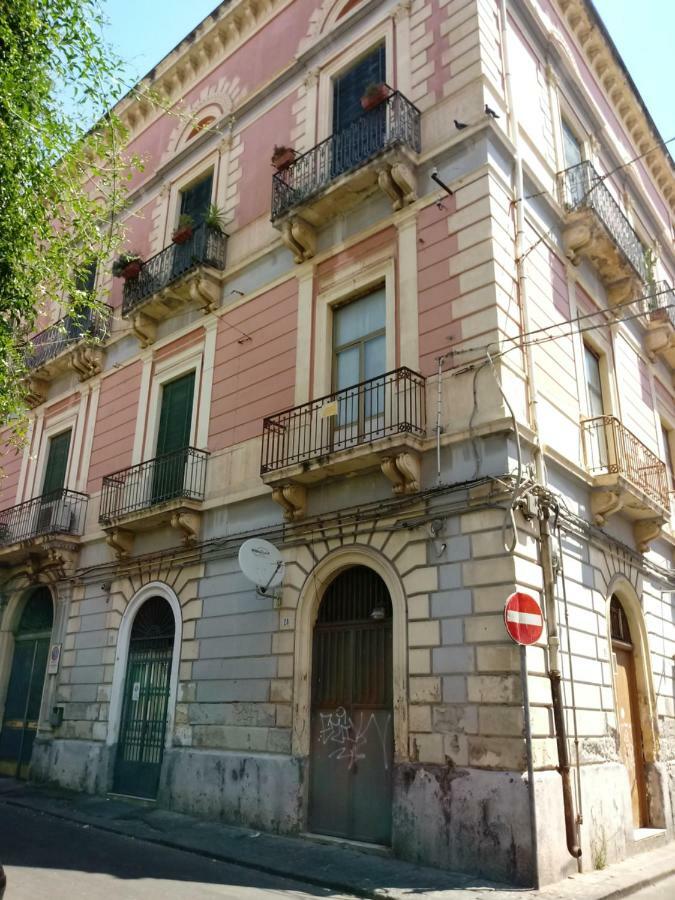 Appartamento Virginia Catania Bagian luar foto